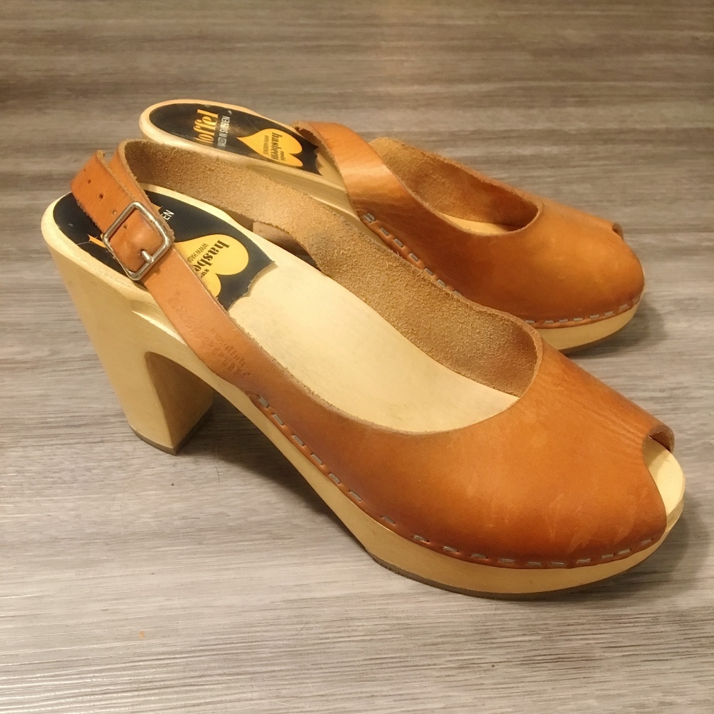 Swedish Hasbeens High Mule Clogs 37